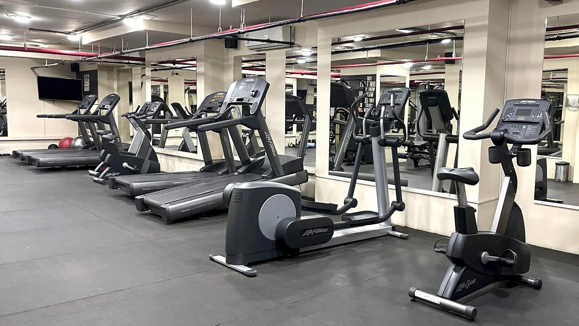 شقة Elite Lux Holiday Homes - Modern Comfort Studio In Business Bay دبي