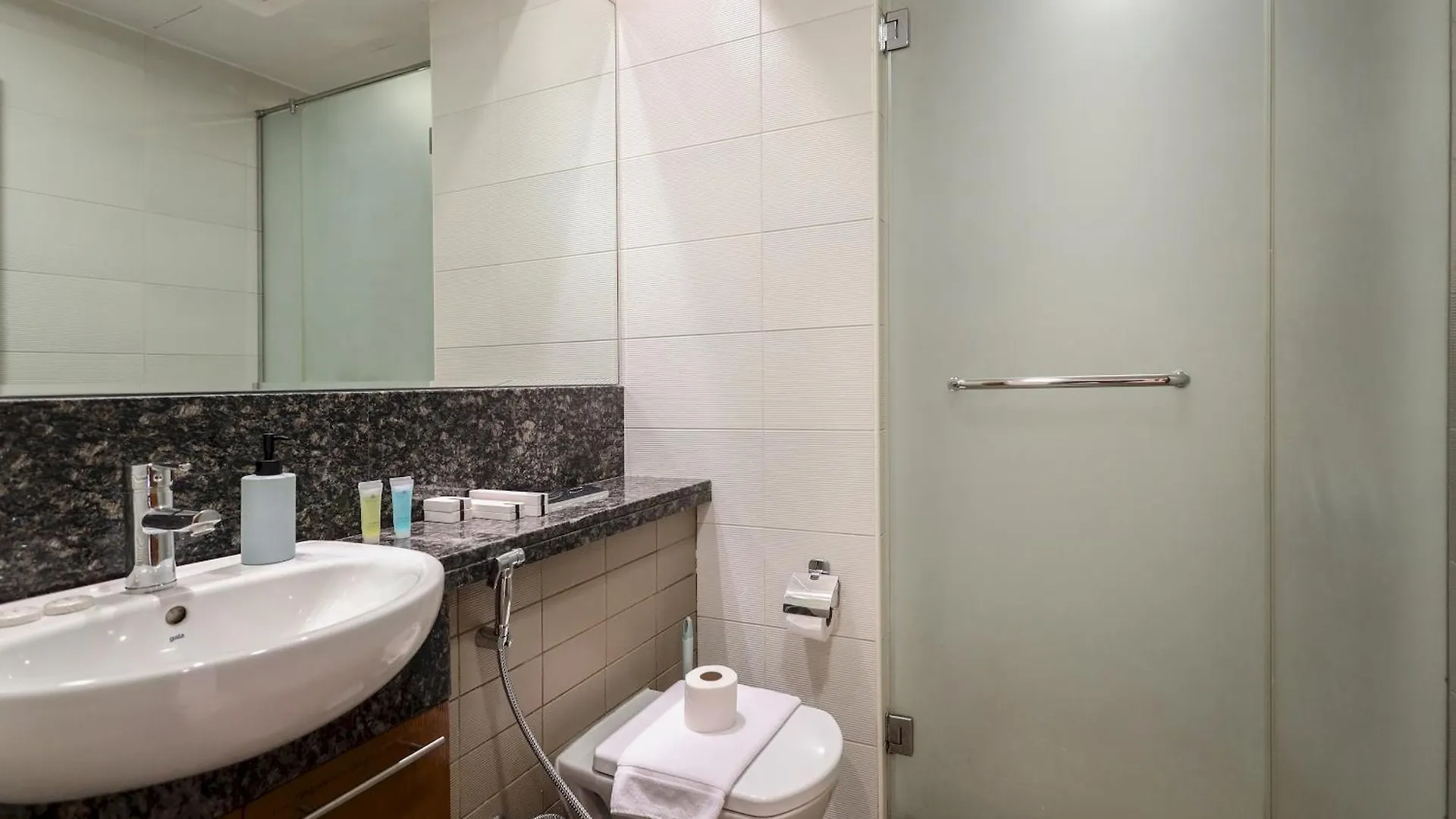 Elite Lux Holiday Homes - Modern Comfort Studio In Business Bay Dubai United Arab Emirates