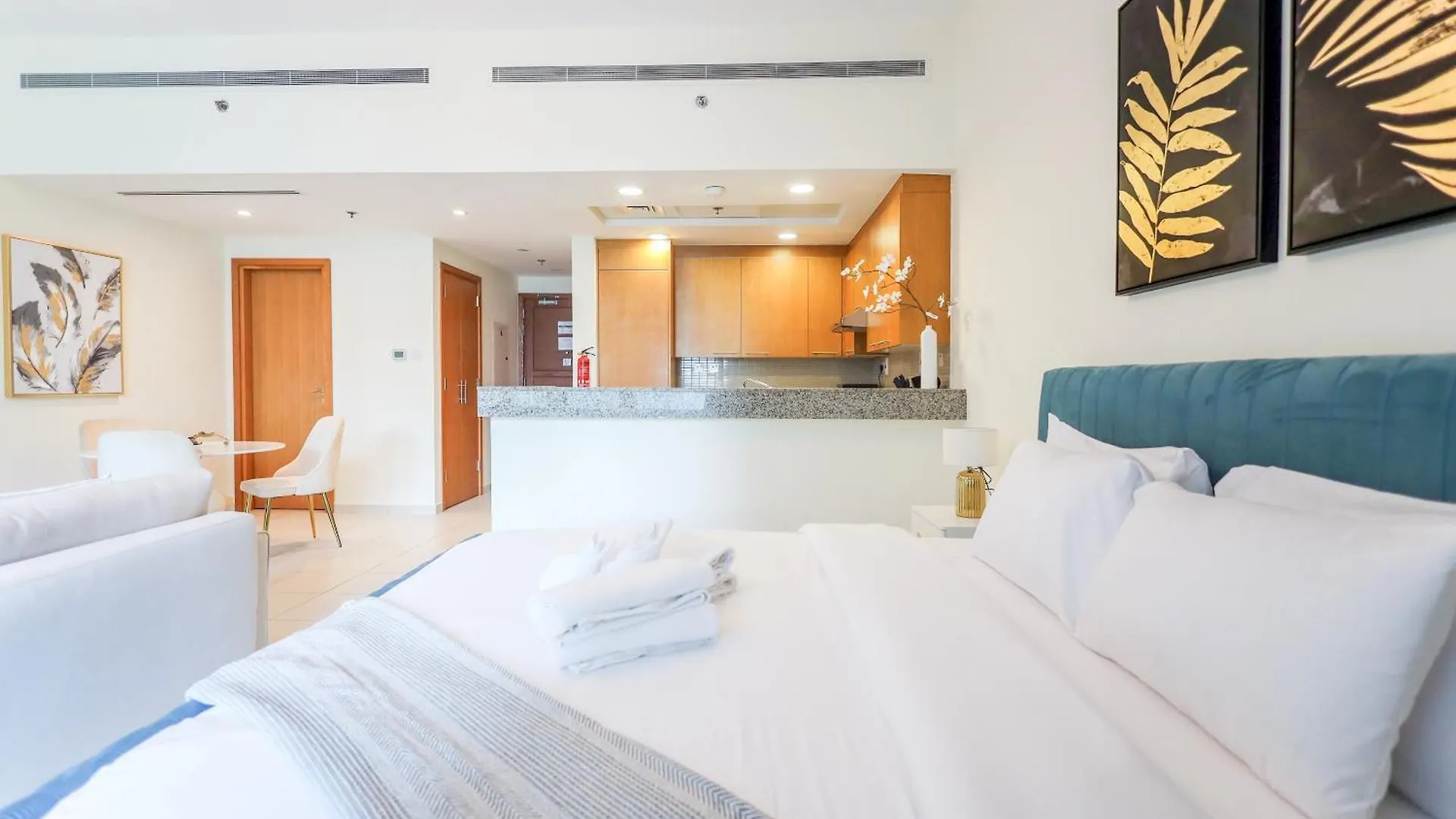 Apartment Elite Lux Holiday Homes - Modern Comfort Studio In Business Bay Dubai United Arab Emirates