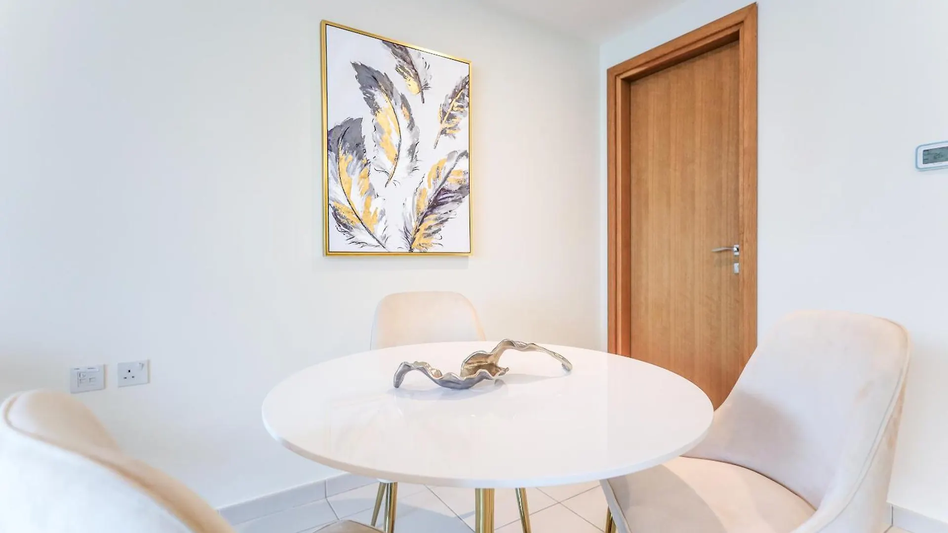 Elite Lux Holiday Homes - Modern Comfort Studio In Business Bay דובאי דירה